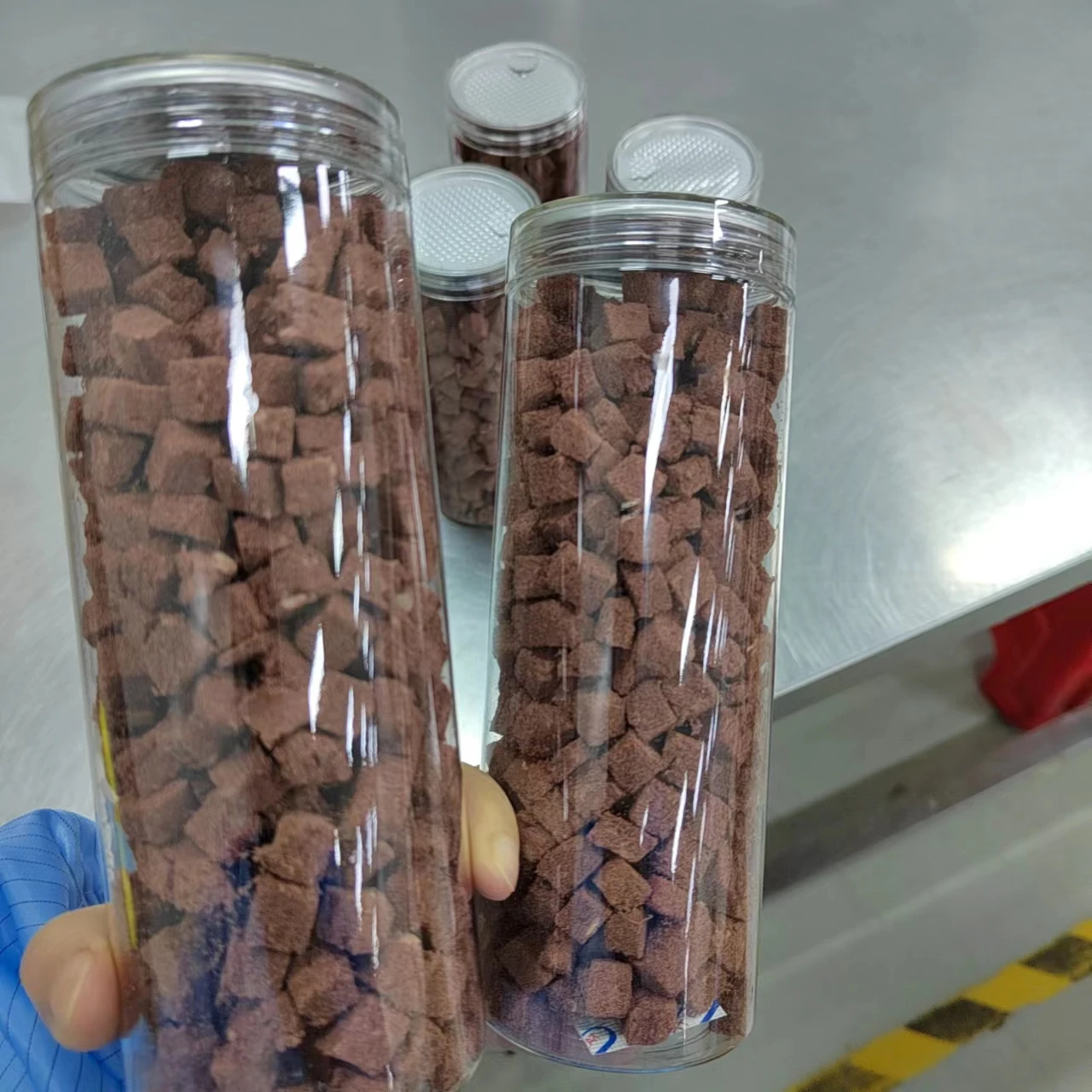 Manufacture Supply Bulk palatability dog cat snack High quality Dry Freeze-Dried venison Cubes Pet Food OEM