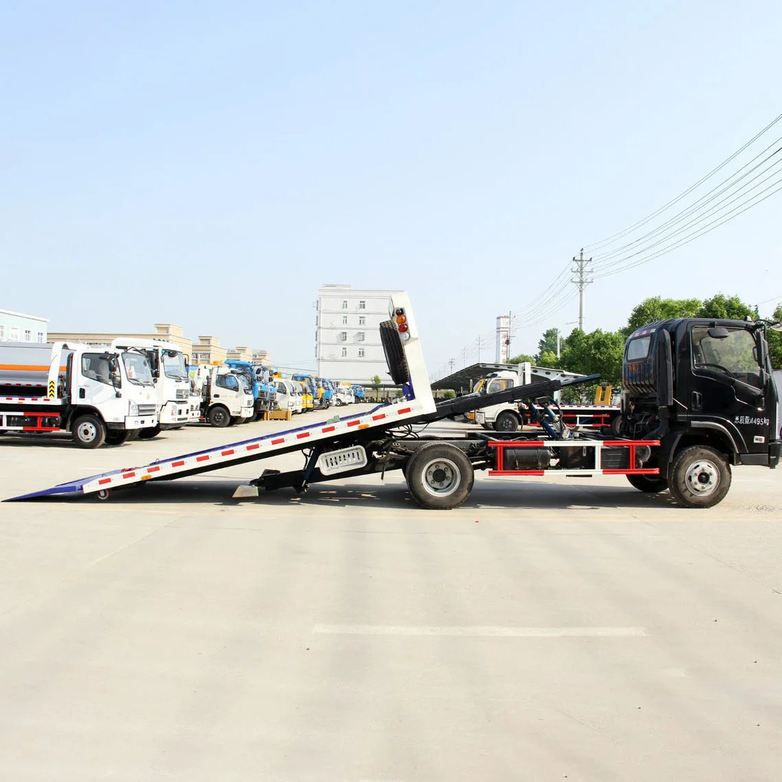 Shacman Small Rollback 4x2 Flatbed Vehicle Breakdown Rescue Wrecker Tow Truck for Sale