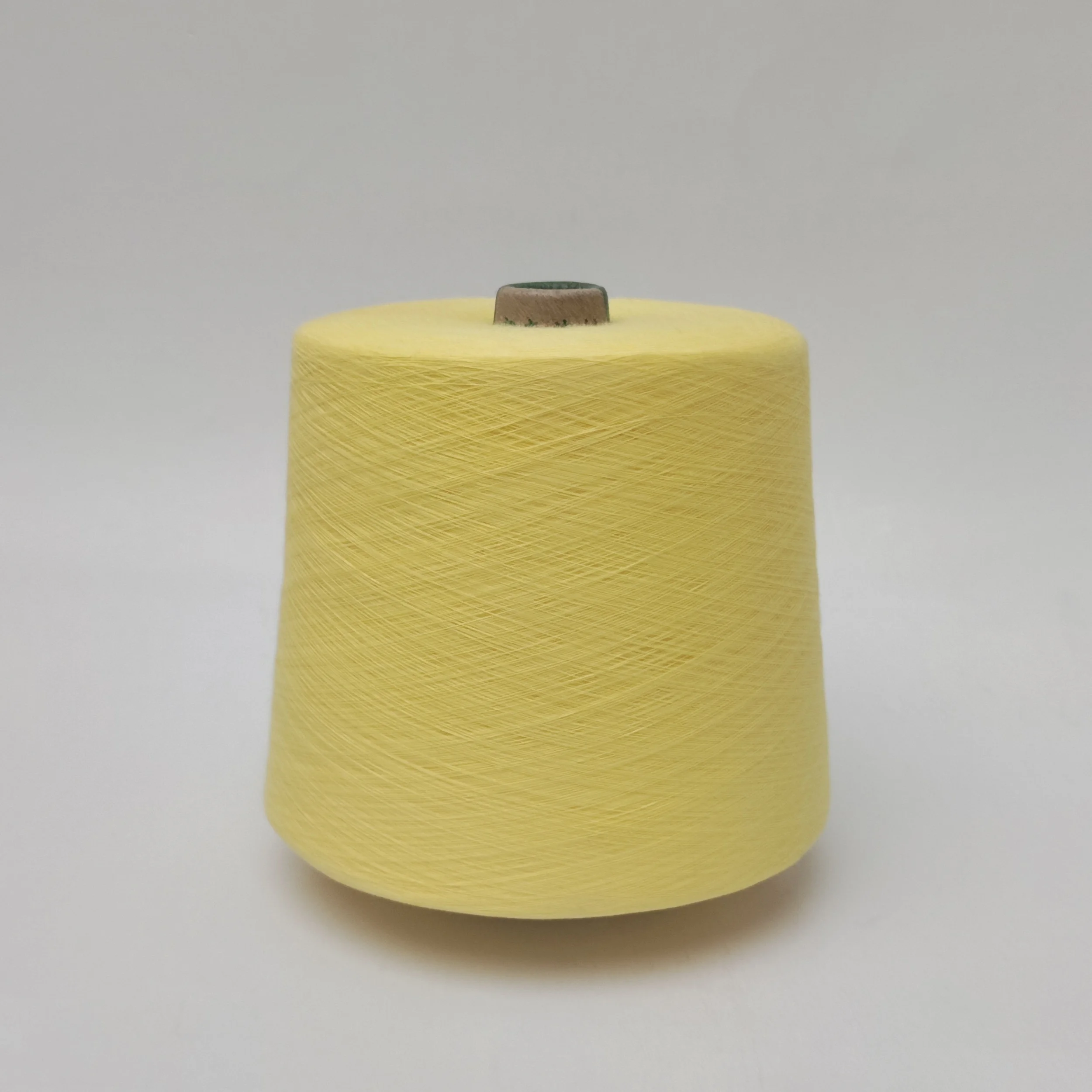 Factory direct sale 100% cotton yarn from China