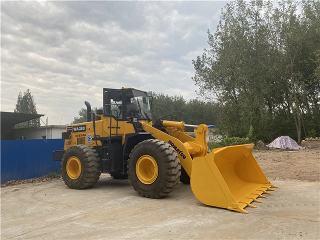 Фронтальный погрузчик komatsu wa380 в наличии низкая цена
