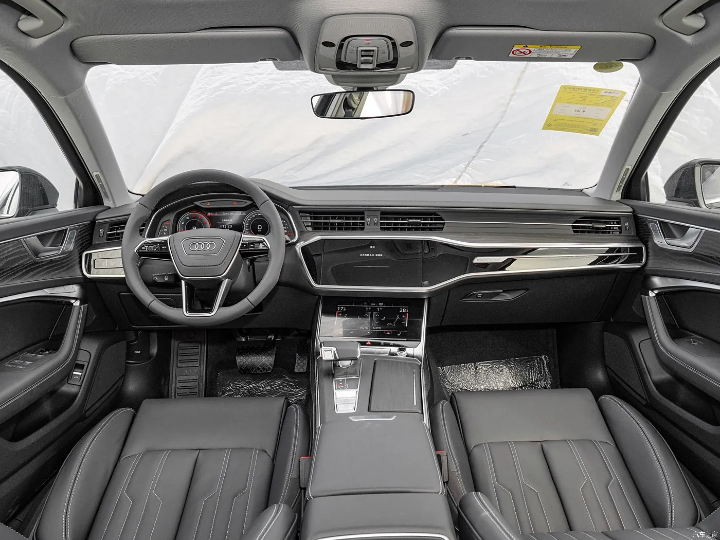 Audi A6L Four-Wheel Turbo Sedan Hot Sale Used Car Low Mileage Good Condition FWD R19 Tire Size Aluminium Alloy Roof Rack Adults