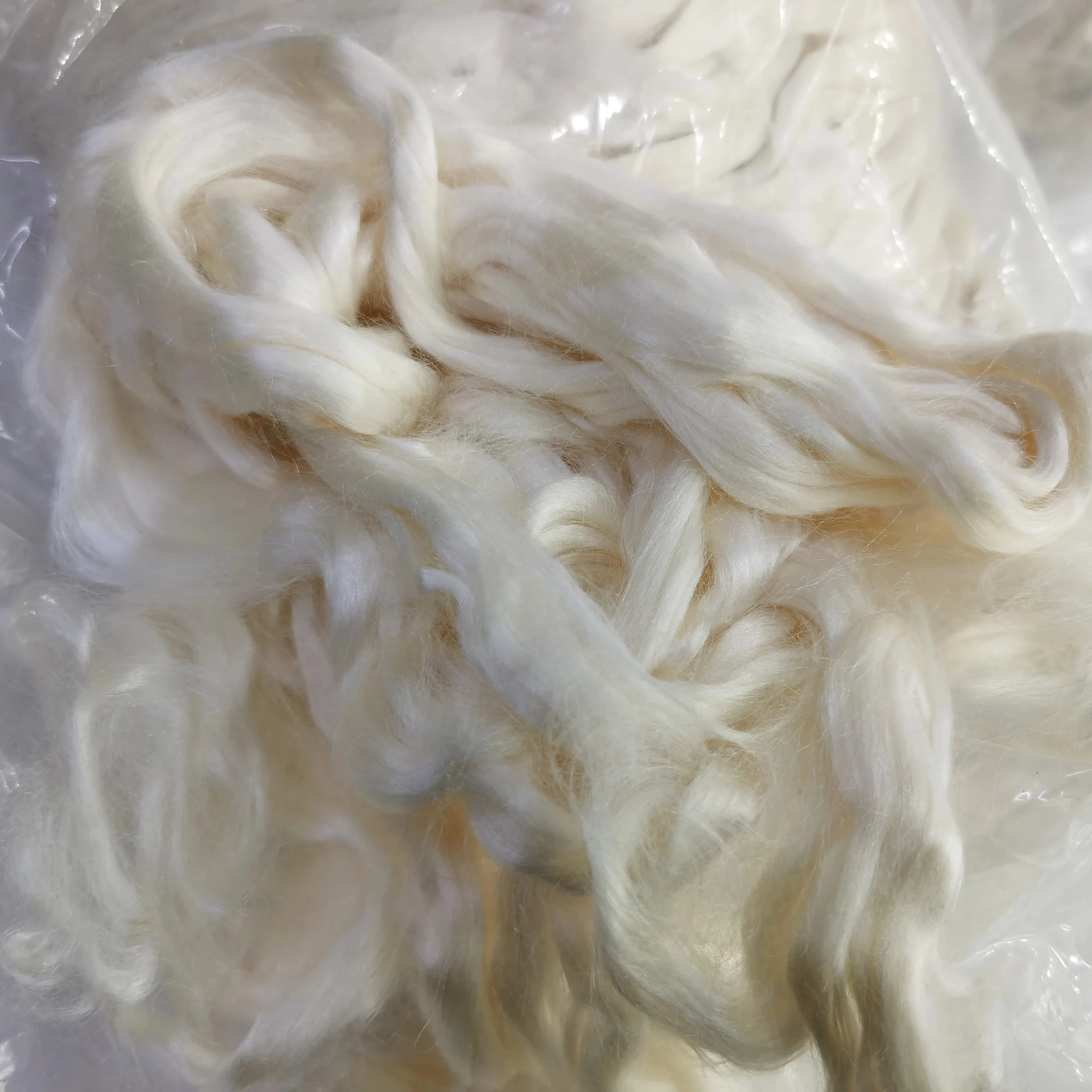 Pure silk 10cm length roving fiber tussah silk sliver bleached color mid long fiber 100% silk sliver for spinning