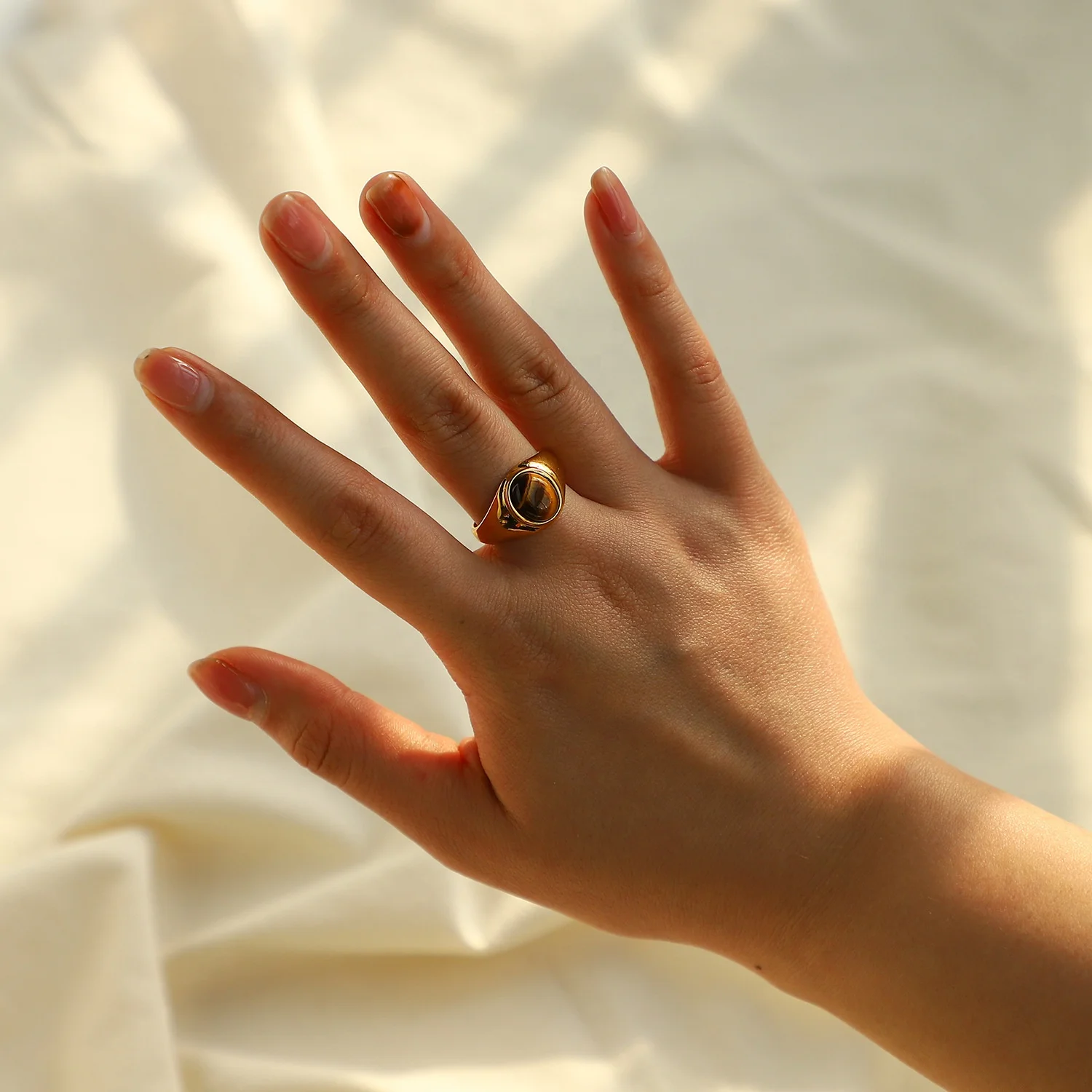 
Elegant Vintage Stainless Steel Rings For Women Bohemia Oval Tiger Eye Stone Obsidian Engagement Rings Jewelry 