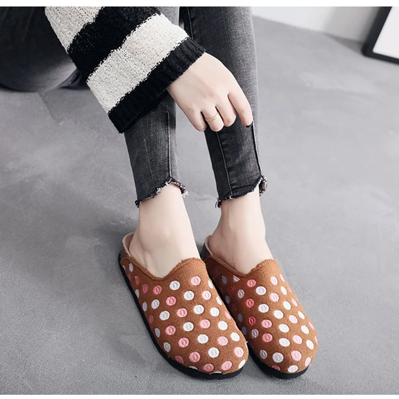 New Styles Nice Embroidery Felt Clogs for Women Ladies Teens with Comfort Cushion Insole