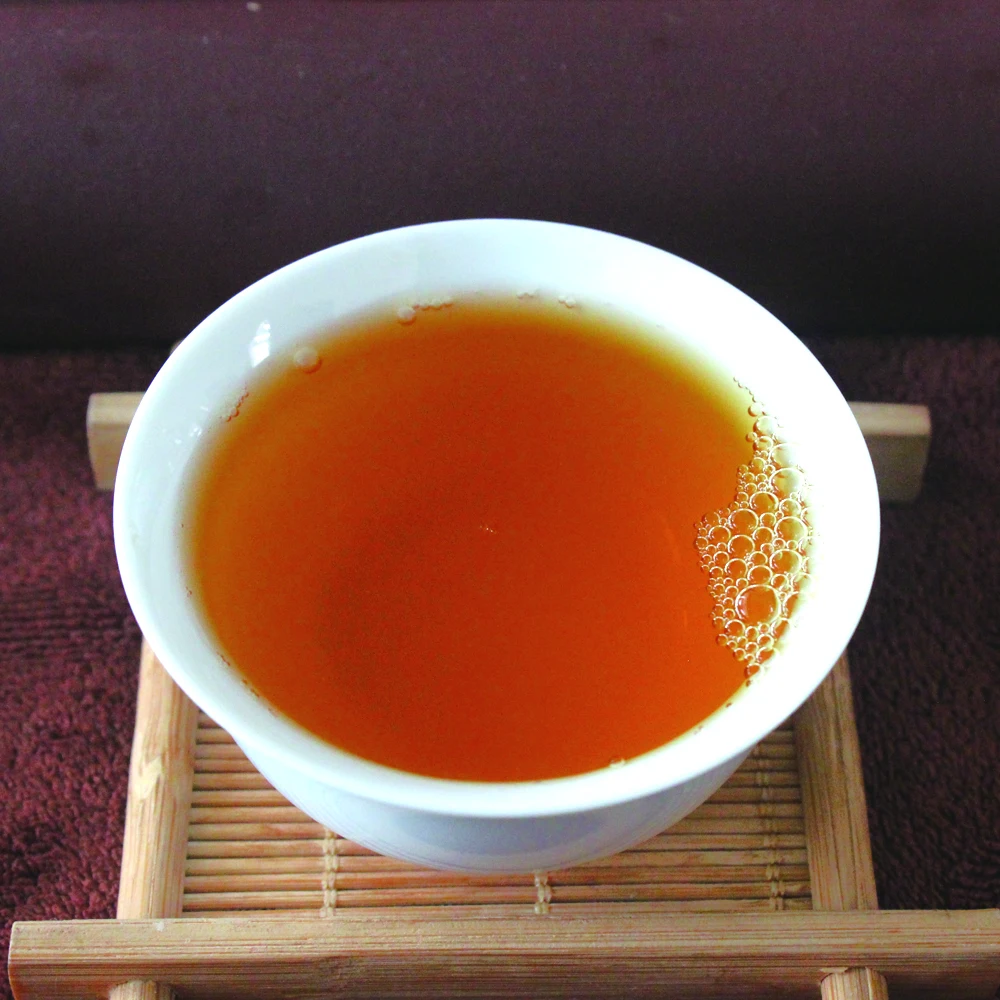 Yunnan Black Tea Big Leaf Golden Needle Chinese Black Tea