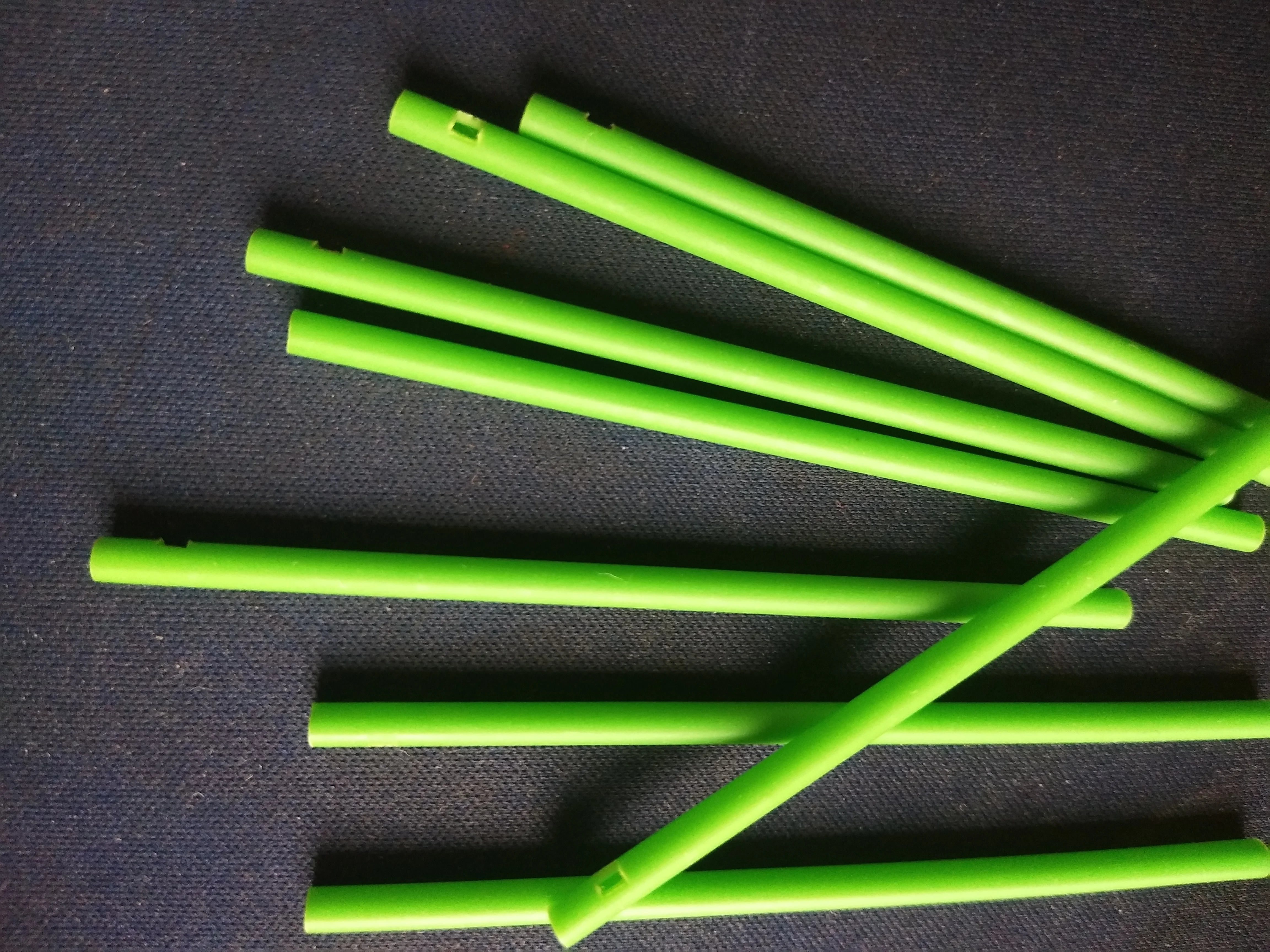 China Factory Supply Colorful White Red blue Yellow Plastic Lollipop Sticks PP Stick for Cand Packing