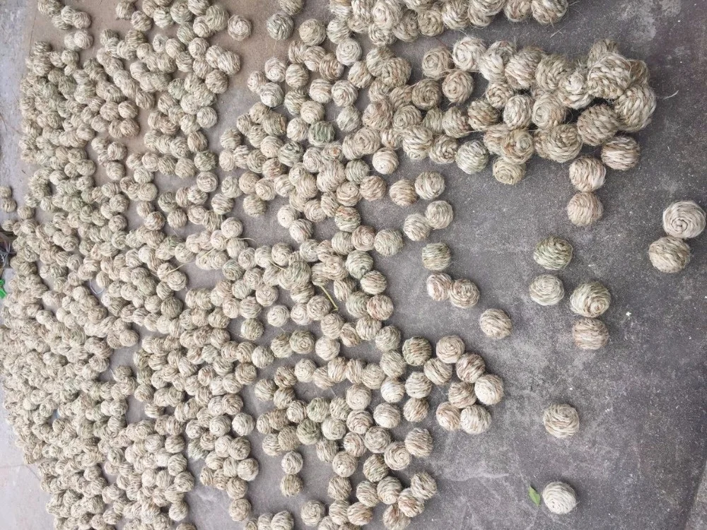 Small Animal Woven Grass Play Ball