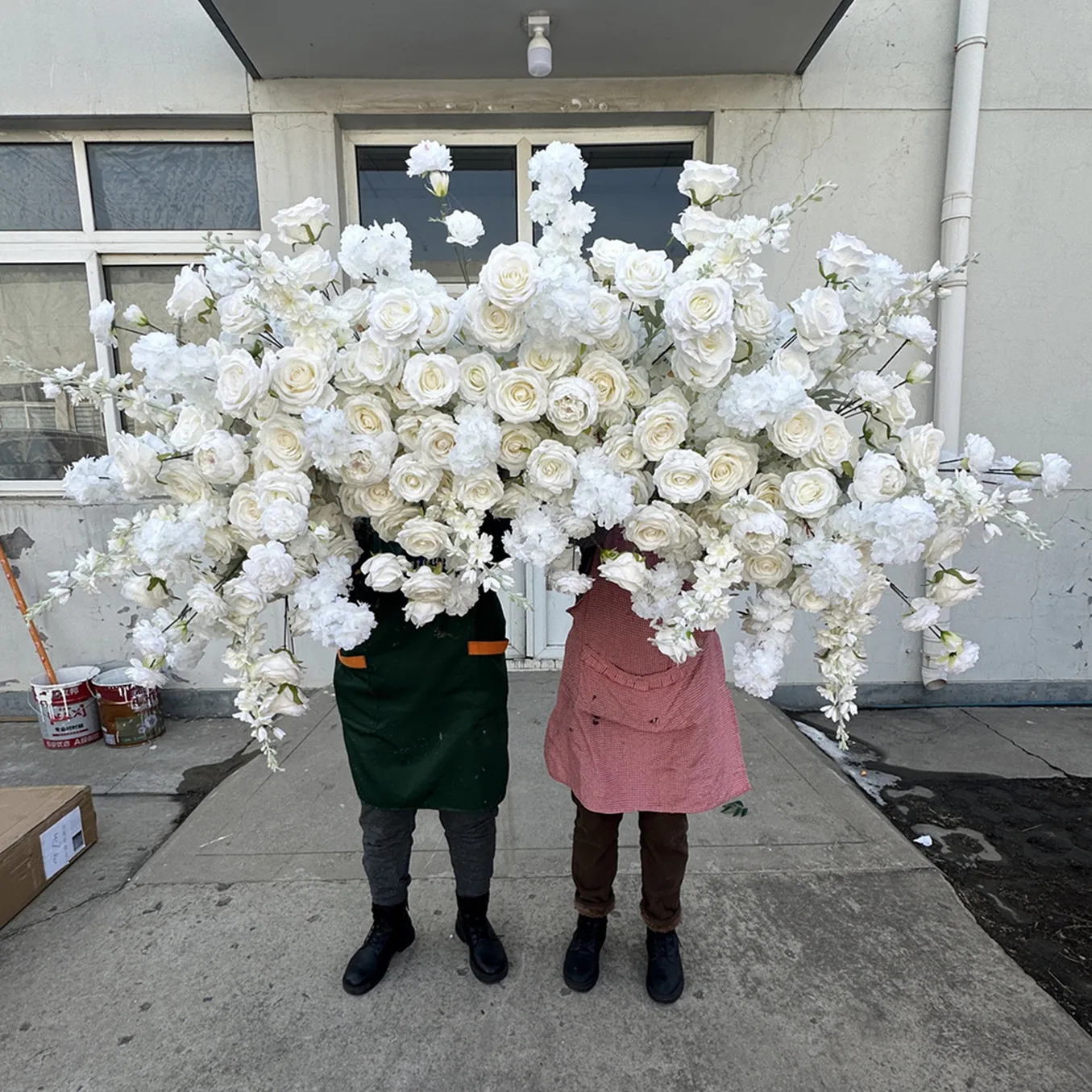 IFG Beautiful and Natural Artificial Wedding Flower Arch White Roses Fabric Backdrop