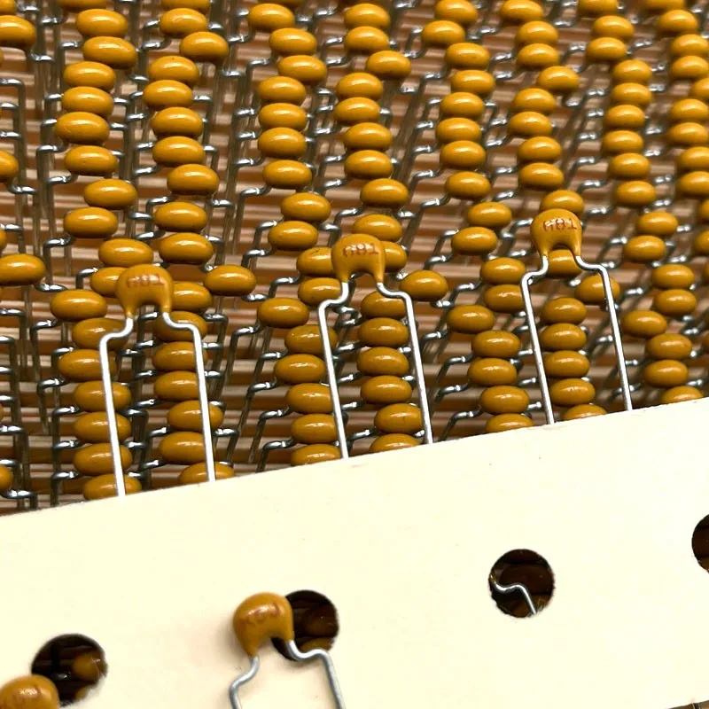 Multilayer ceramic capacitor MLCC - with lead  C317C681J5G5TA C0G NP0 680pf 681 50v