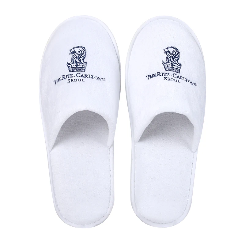 One Time Use Make Customized Logo Coral Velvet Coral Fleece Hotel Unisex White Disposable Hotel Slippers Wholesaler
