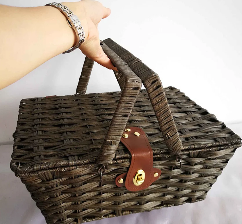 Gemmaart Wicker Picnic Basket with Wooden Lids Large Picknick Hamper with Handle for Camping Valentine Day Birthday Brown