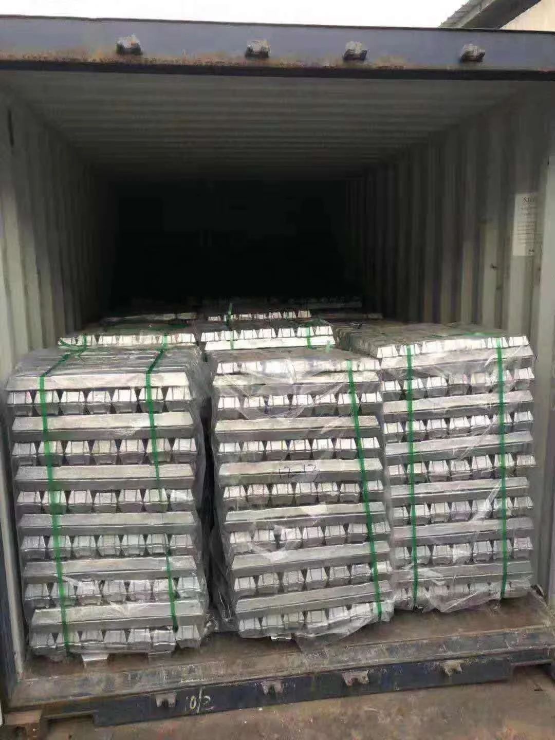 Pure cheap aluminum ingot 99.7% aluminum ingot