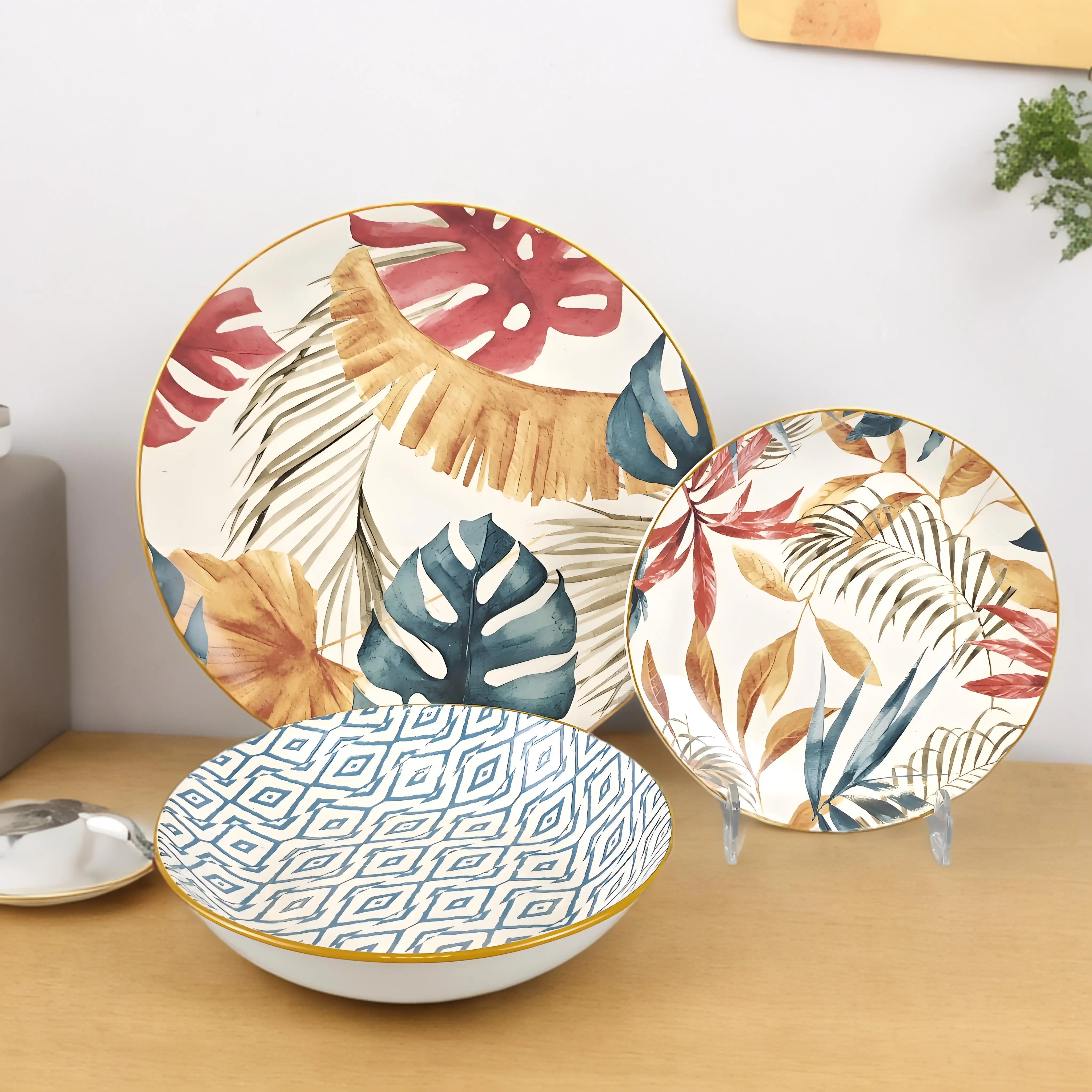 Factory Wholesale Customized Tropical Rainforest Pattern Design Ceramic Porcelain Restaurant Plates 18 Piece Dinnerware Set