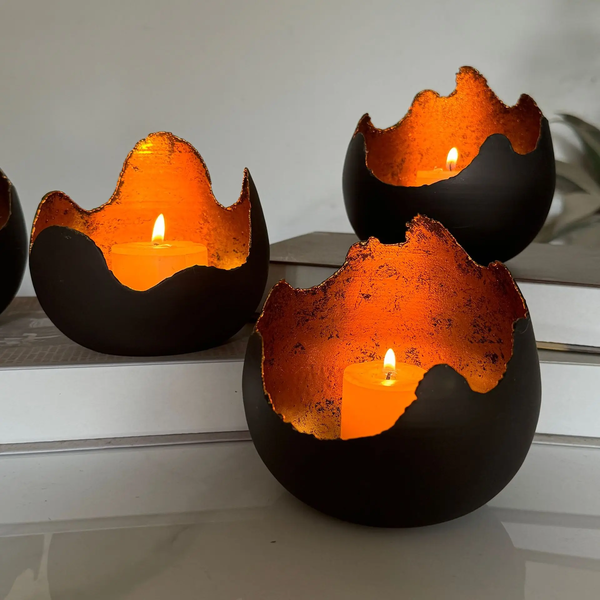 Creative egg shaped candle holder metal black golden tea light candle cup
