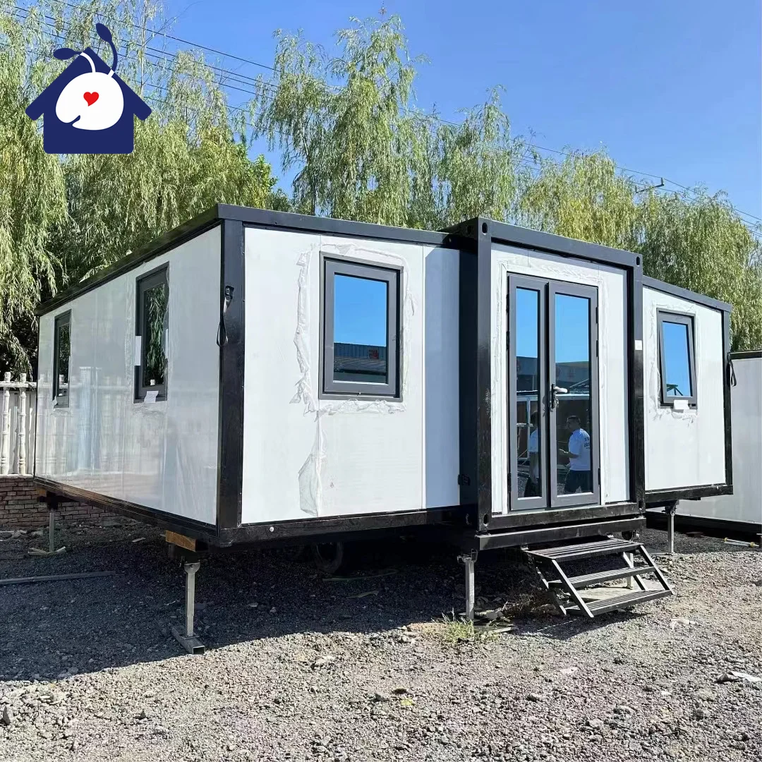 Ready Made 40Ft 20Ft Waterproof Moveable Prefab Luxury Villa 2 3 4 5 Bedroom Light Steel Container House For Sale Portable Home