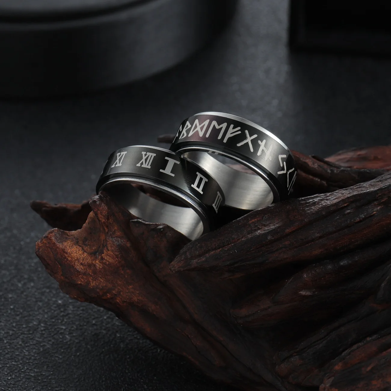 New Double-sided Rotatable Pressure Relief Ring Roman Numeral Viking Jewelry Stainless Steel Ring for Women Men