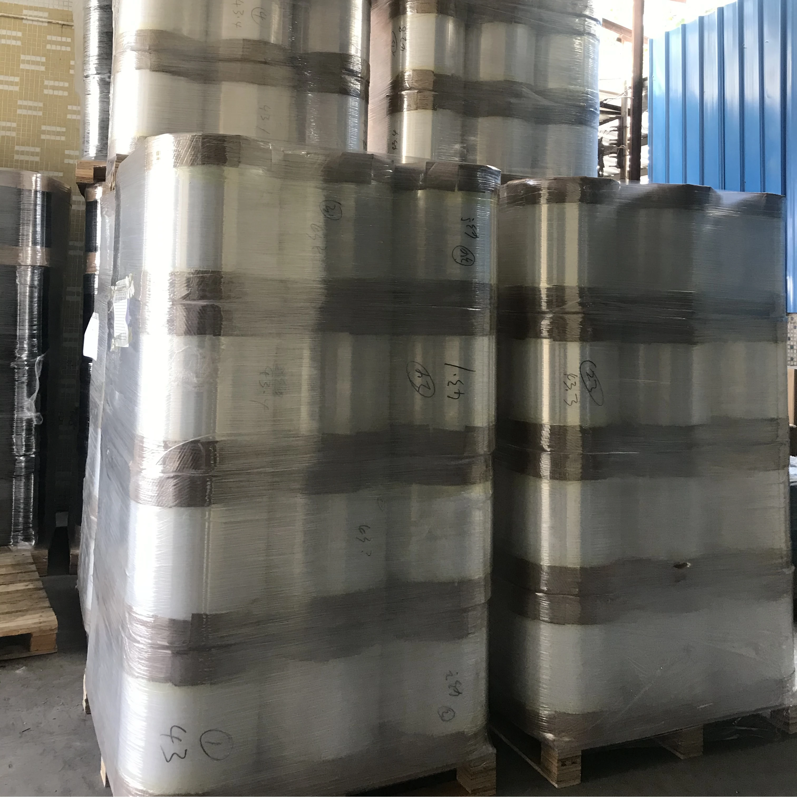 Logistics film usage transparent jumbo stretch film wrapping polyethylene lldpe stretch wrap jumbo roll stretch film best price