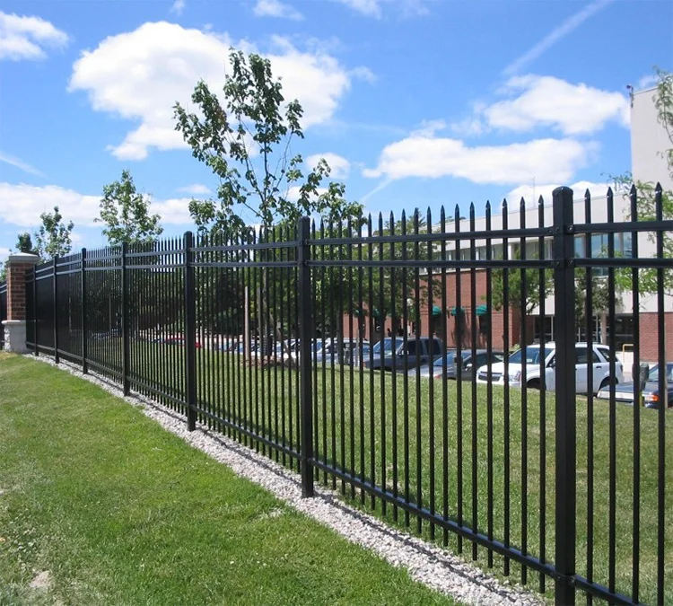 Custom Modern Design Iron Fence for Home Patio Outdoor Handrail & Balustrade with Application in Hospital Railings & Flooring