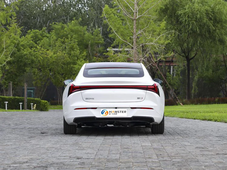 Hot sale  Neta S Luxury Fast Automobile Electric Car New Energy Vehicles Sports Car