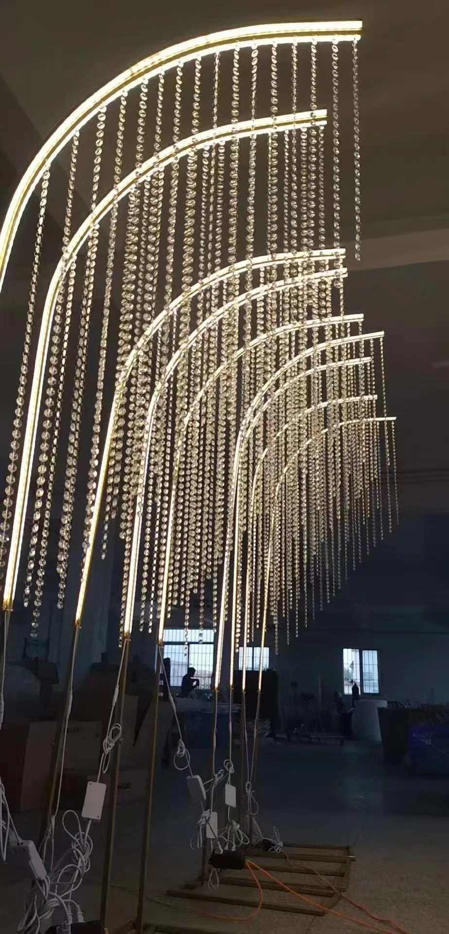 New Items Tall Crystal Beads Led Lighted Tall Aisle Backdrop Decor Road Lead Light for Wedding Events Party Ceremony