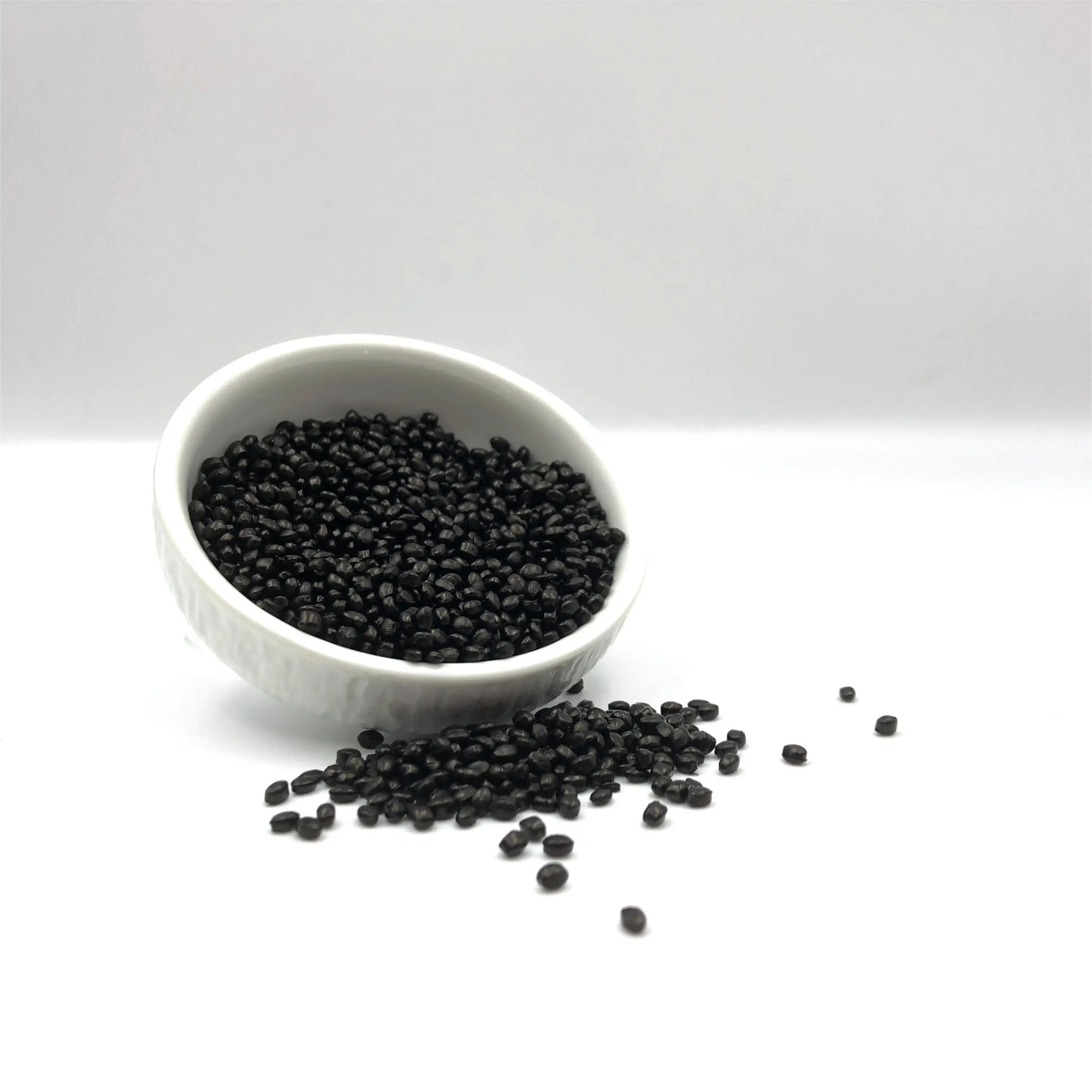 Belief Manufacturing High blackness  good dispersion  high brightness PE Black masterbatch for motor oil packaging bottles