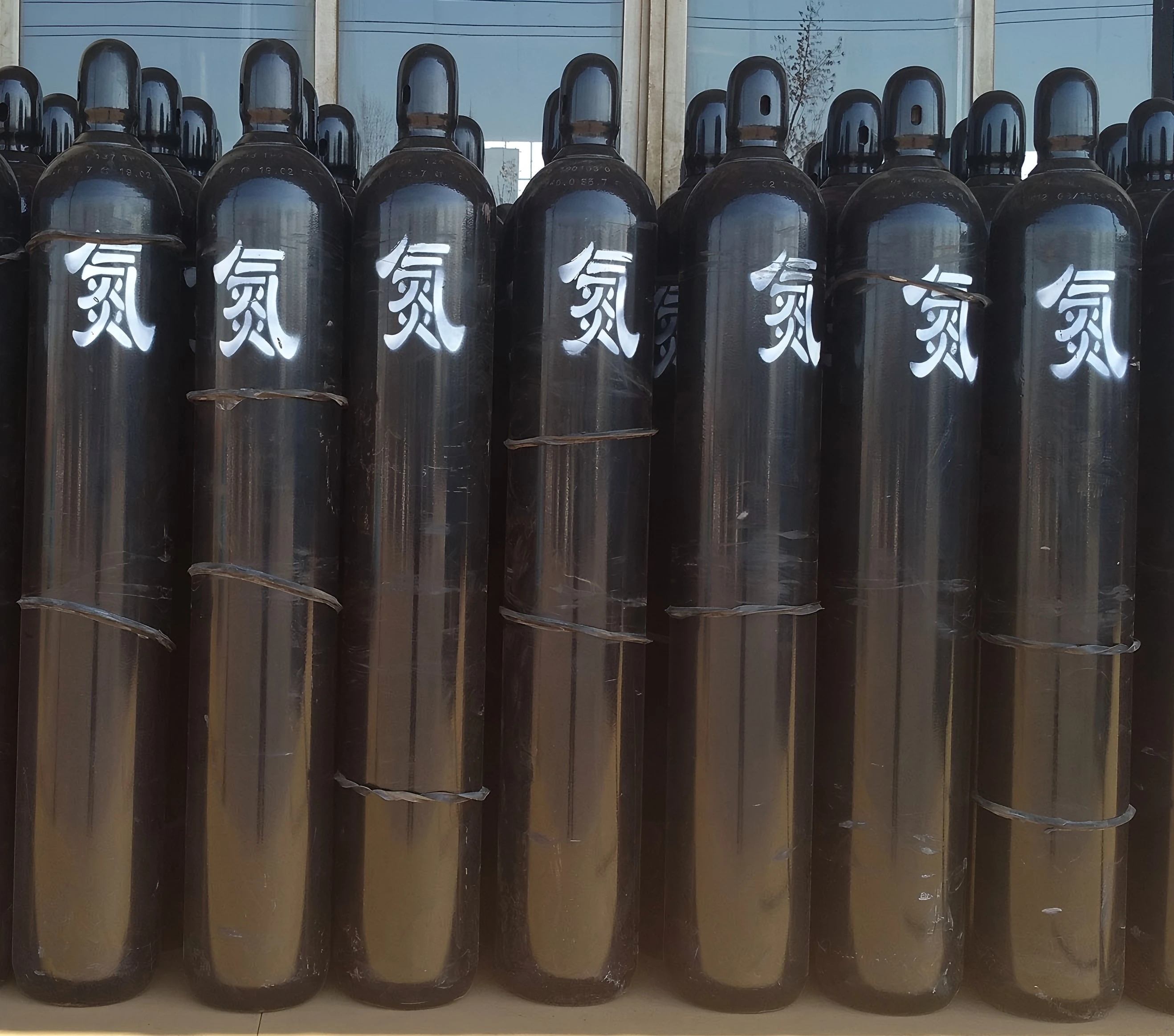 Aluminium Gas Cylinder 40L-800L Seamless Steel Cylinder for Oxygen/Carbon Dioxide/Helium/Argon/Nitrogen/No2/air