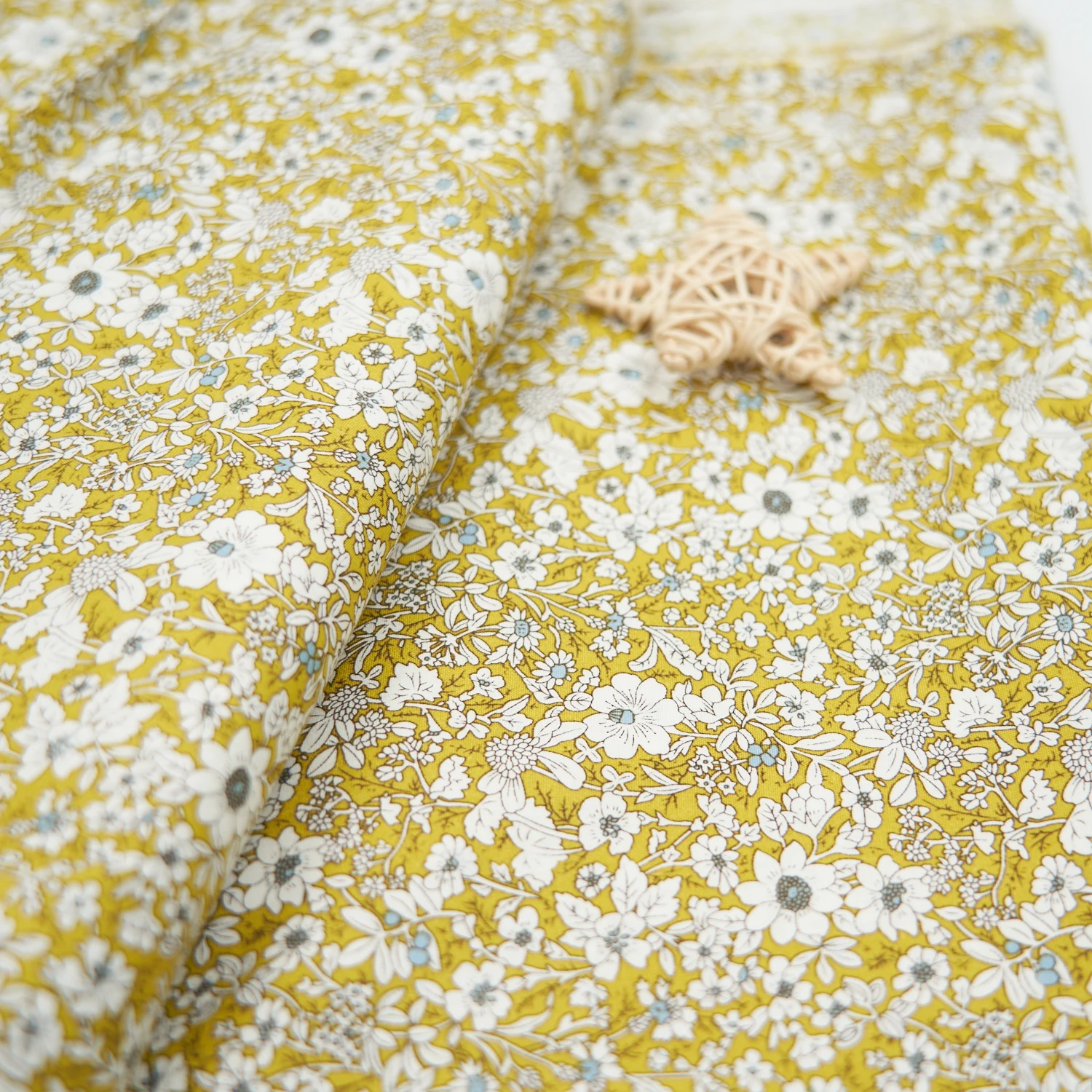 liberty cotton London fabric soft hand feeling custom printed small flower cotton lawn fabric for quilt