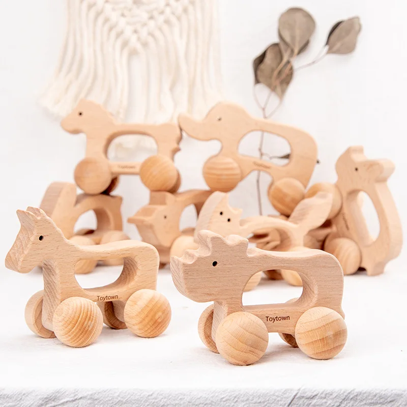 Custom logo acceptable original color animal shapes kids pull back wooden toy car