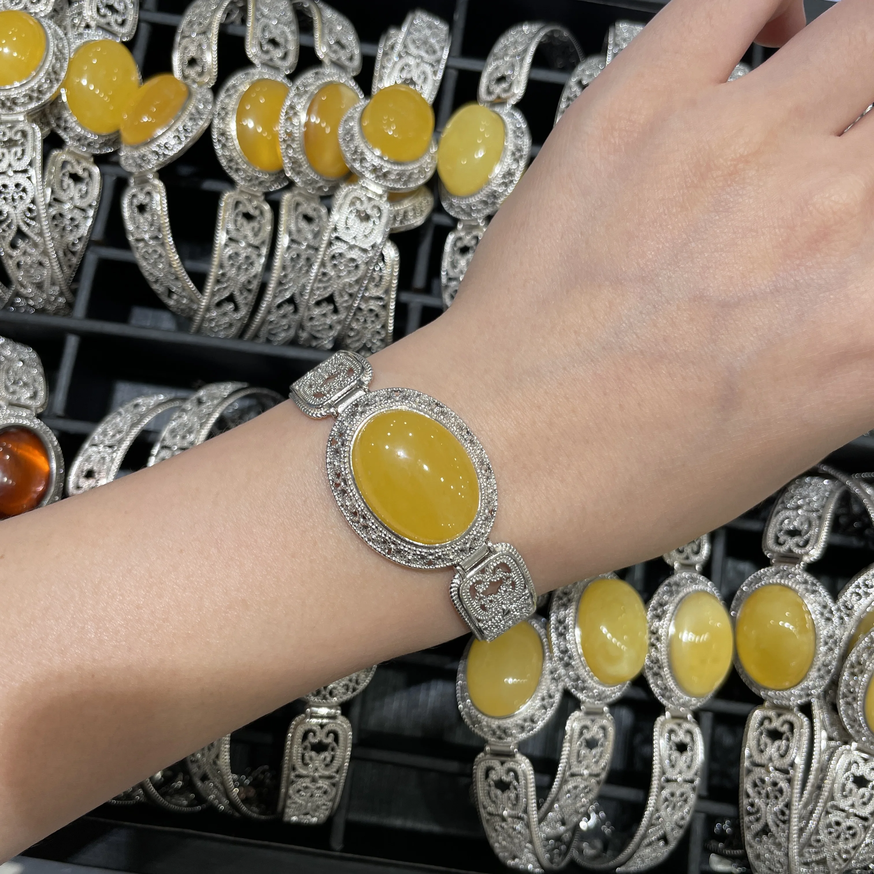 100% Natural Russian Amber High Quality Silver Inlaid Bracelet