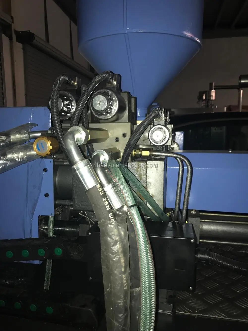 PET plastic injection molding machine price