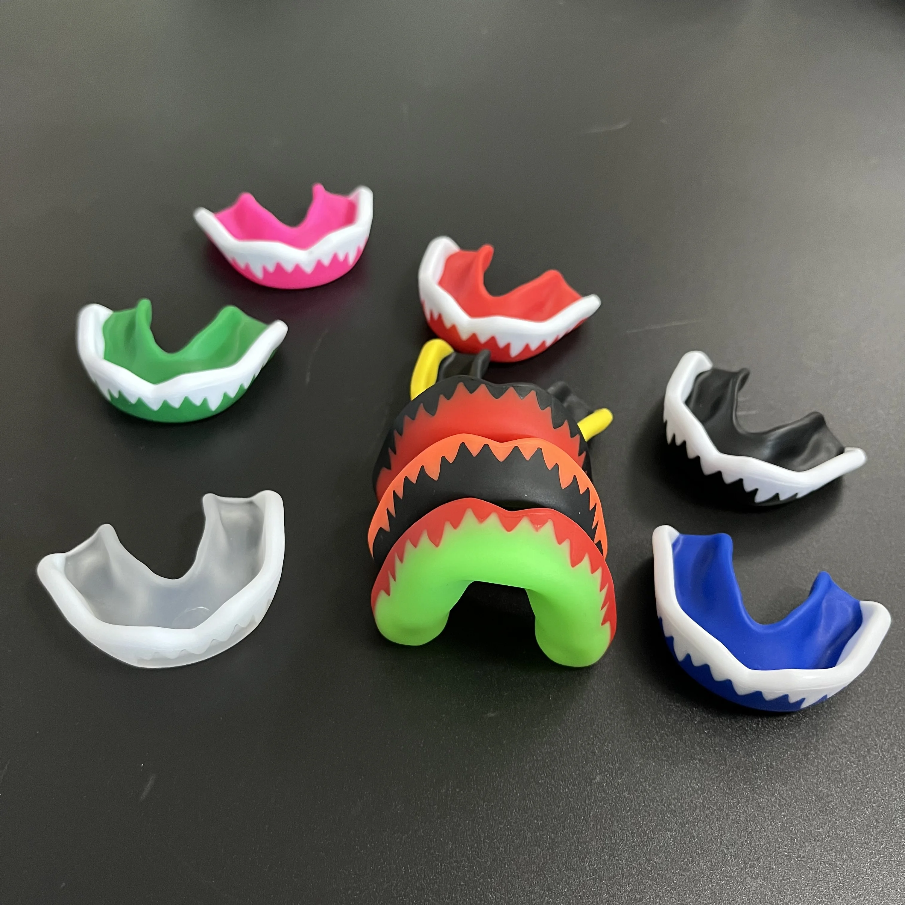 Custom Logo Moldable Sport Mouth Guard Anti-Grinding Plastic Mouthpiece for Teeth Protection in Boxing Basketball Rugby