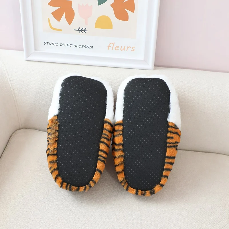 White Tiger Slides Slippers Warm Shoes Peluches Stuffed Toy Animals Simulated Tiger Slippers Plushies Home Slippers