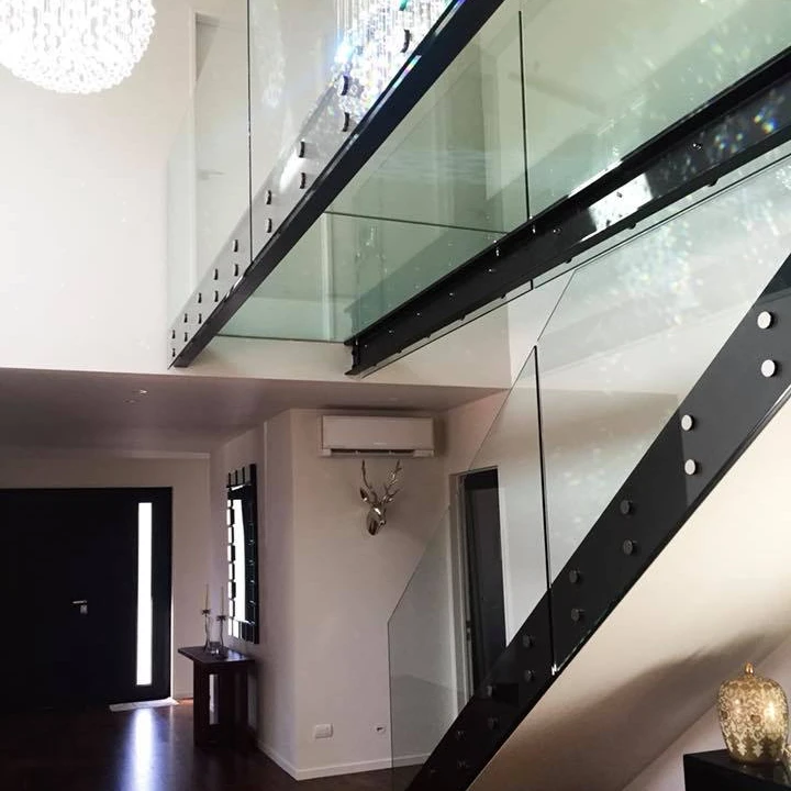 Guard Rail Standoffs Hot Sales Gelnder Balkon Design Glass Glass Handrail Stainless Steel/carbon Steel Tempered Glass Modern DBM