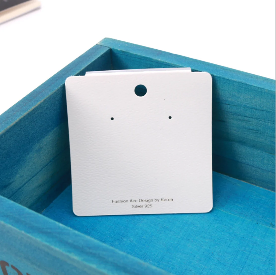 Оптовая продажа с фабрики Yiwu, белая картонная упаковка для сережек и карт с индивидуальным принтом