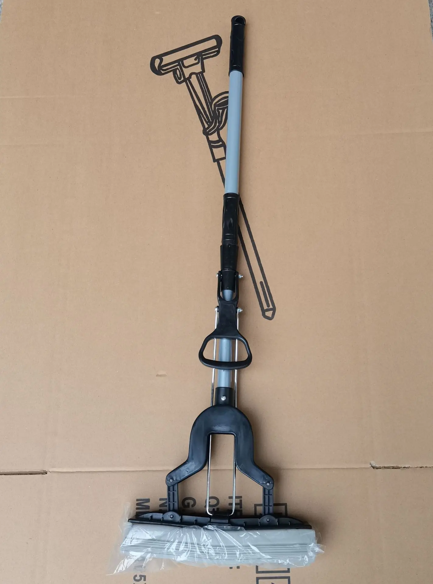 HQ523 bathroom cleaning accessory hand floor mop with soft yellow PVA refill