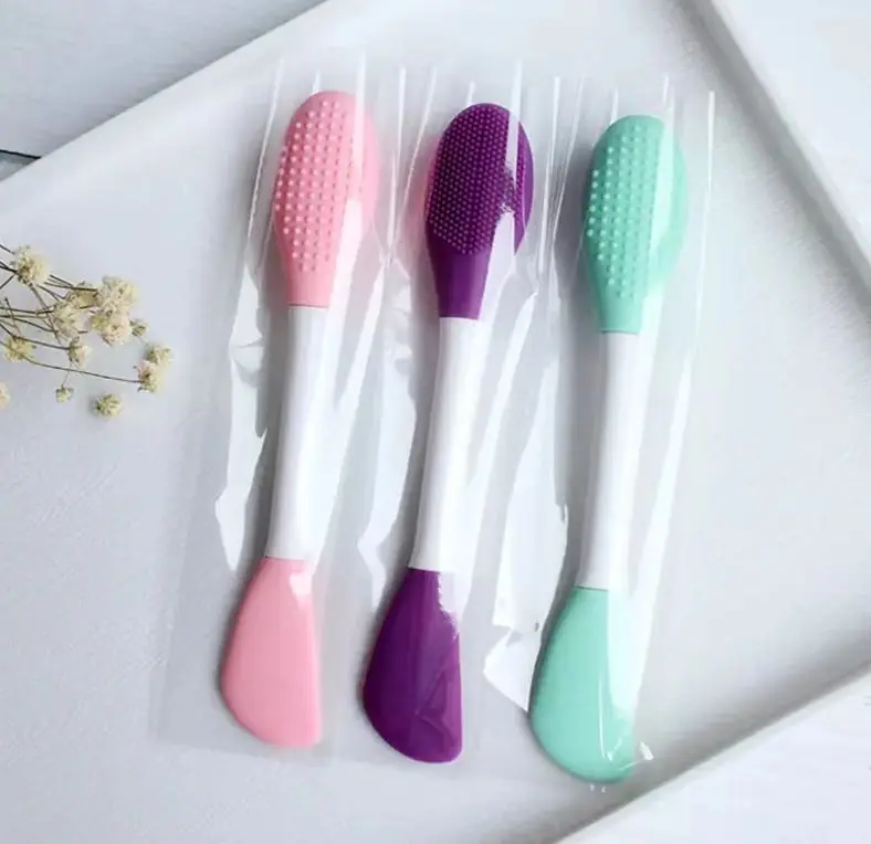 2023 hot sale 2 in 1 silicone facial brush with mask brush custom logo application skin-friendly facial cleaning brush