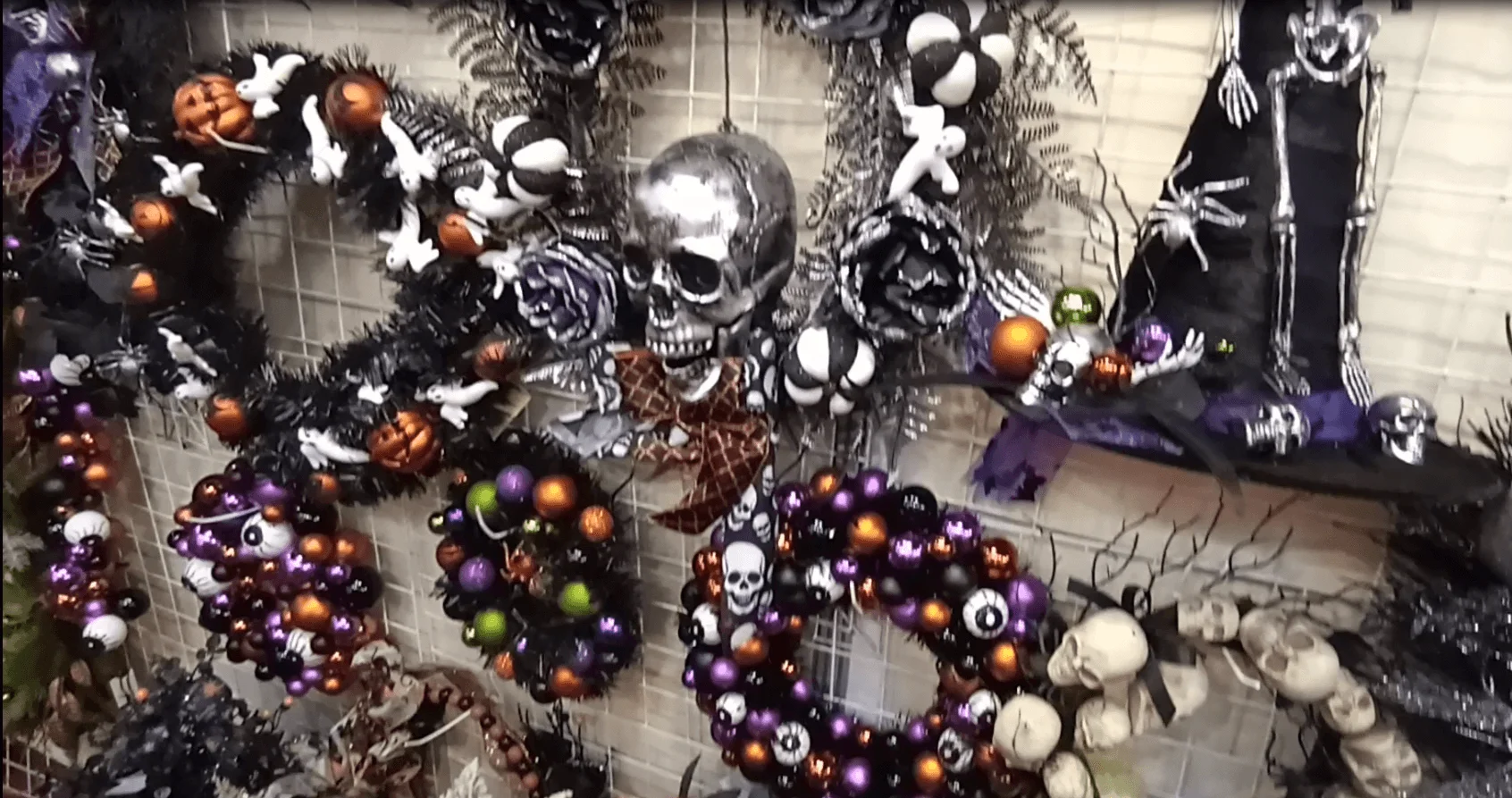 Senmasine Front Door Diy Hanging Wreath Black Artificial Leaves Bow Pumpkin Spooky Scary Skeleton Hand Witch Hat Halloween Swag