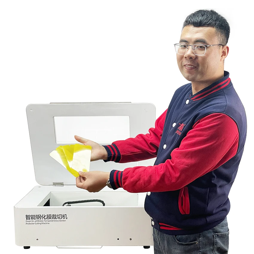 DAQIN Laser Machine with CO2 Laser Tube Bulk Production Tablet Mobile Phone Tempered Glass Screen Protector Cutting