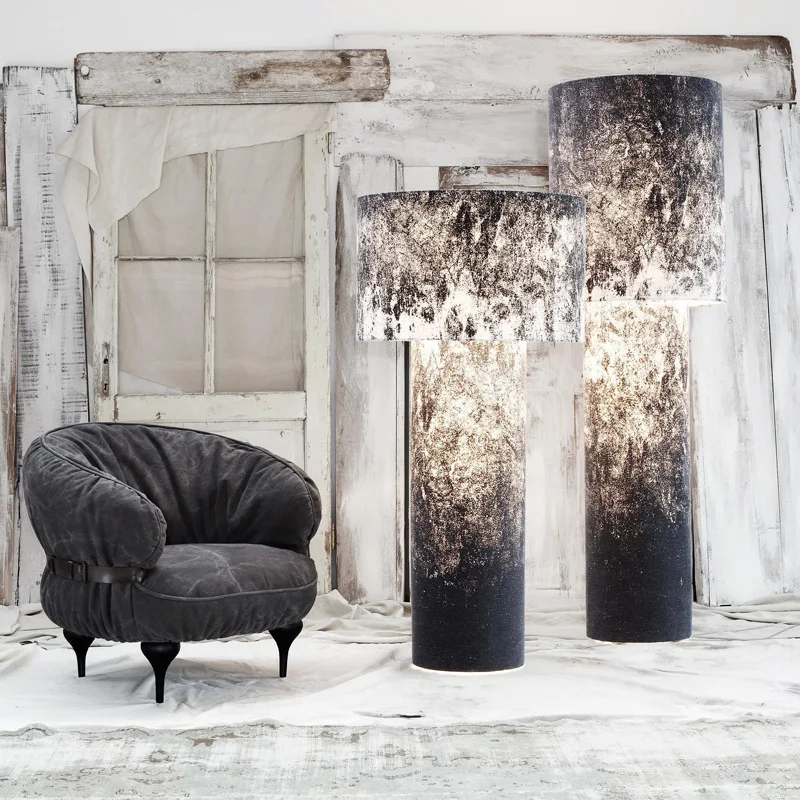 Italian tubular floor lamp modern simple living room sofa edge black net red bedroom bedside lamp