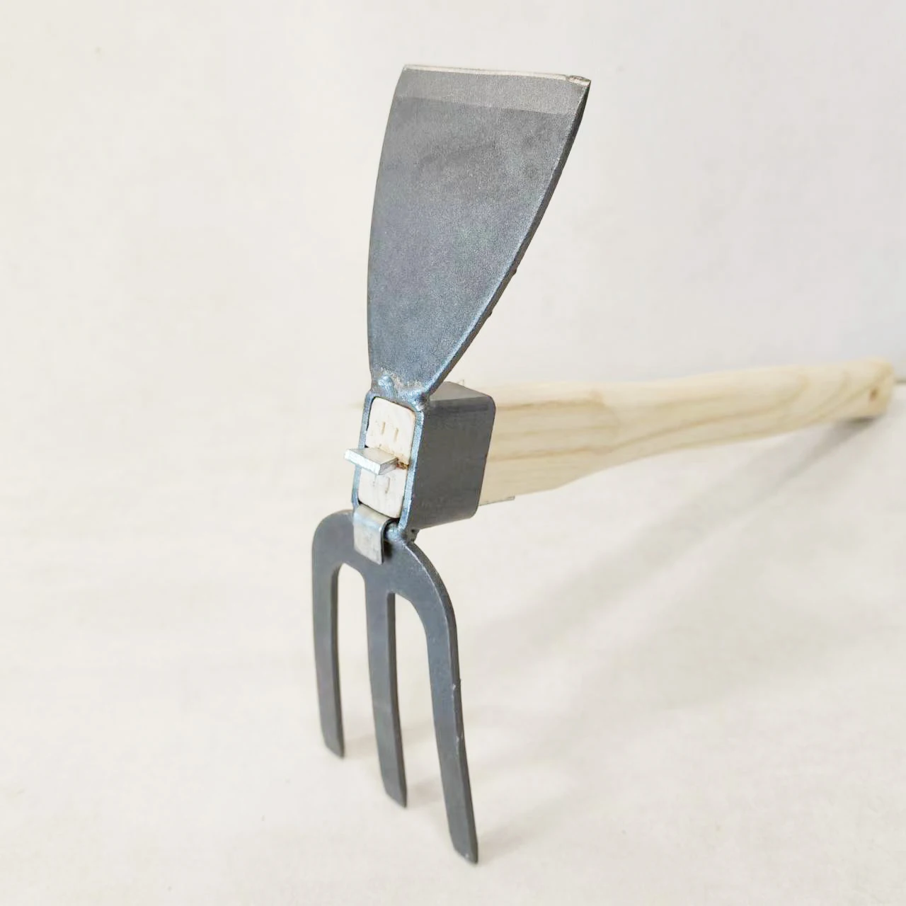 Hand Digger and Hoe Combo Garden Tool Dual Headed Weeding Tool For Gardening Weeding Planting Loosening Soil And Digging