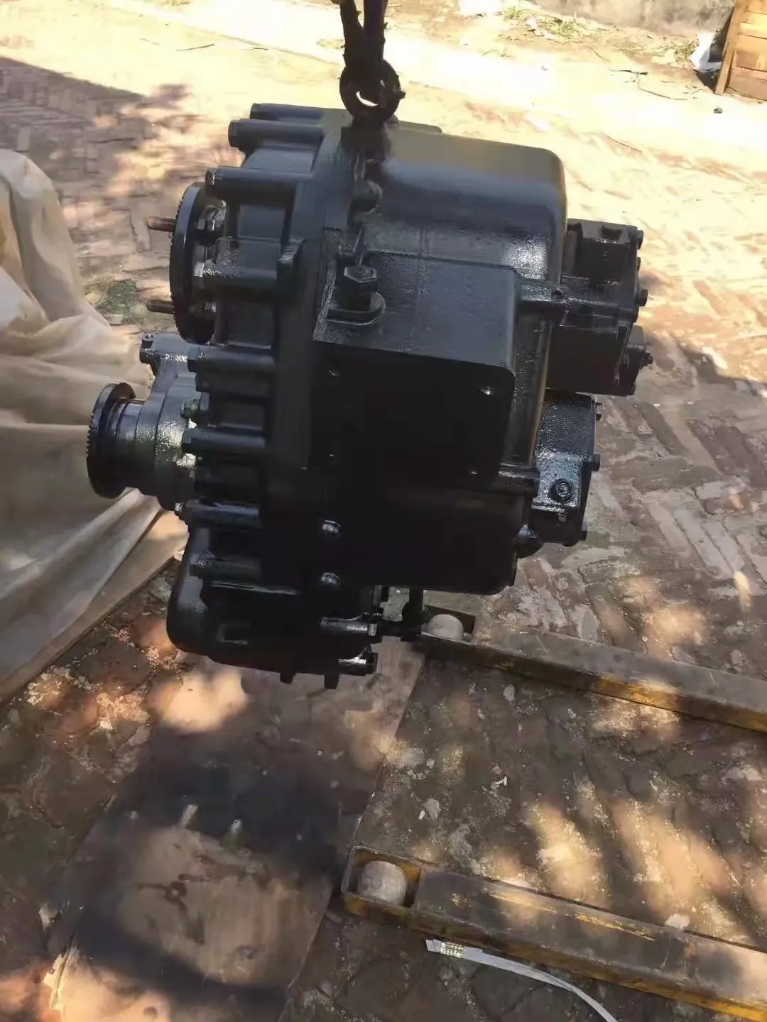 ZQC2000  47B Front drive axle transfer case  Full drive axle gearbox