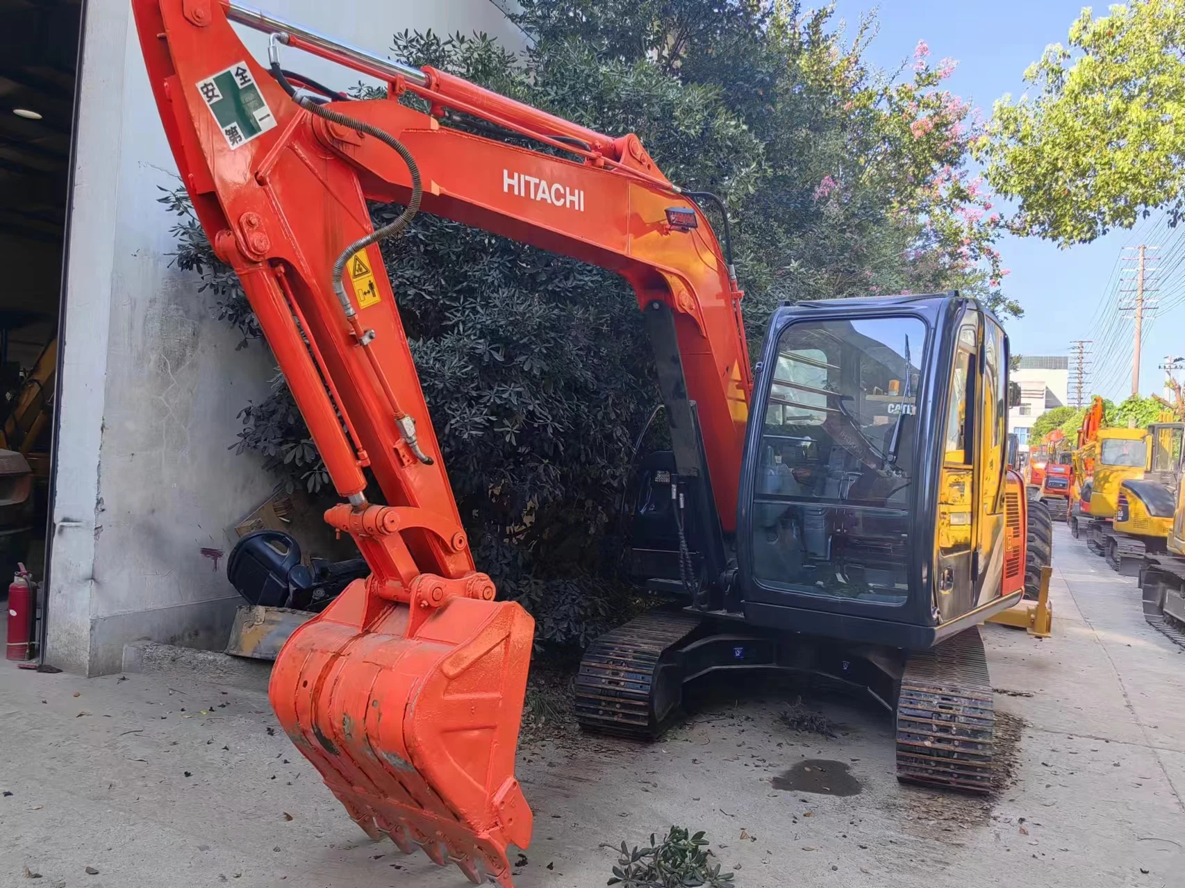 Экскаваторы Hitachi ZX60 60 ZAXIS 6 тонн 2013 год готовые к работе
