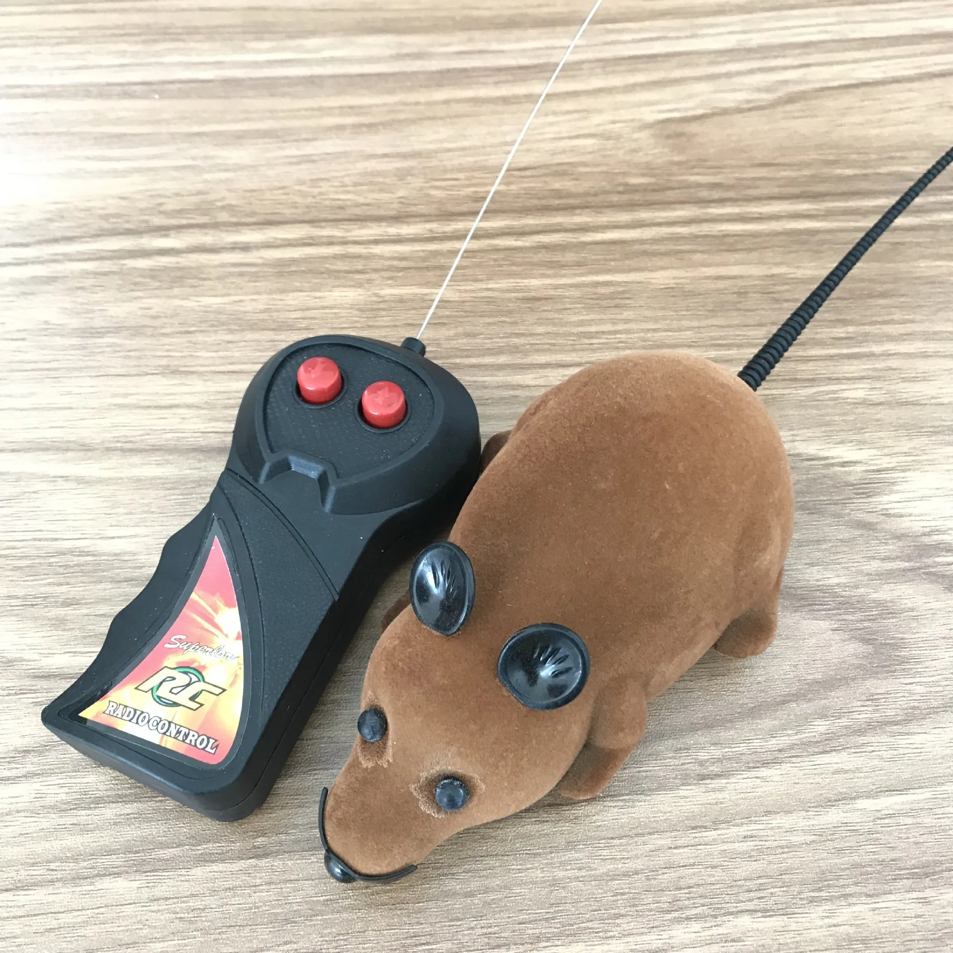 Funny Chasing Electric Kitten Toy New Arrival Simulation Electric Mouse Cat Toy Remote Control Toy for Cats Remote Control Mouse