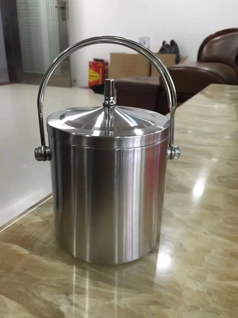 Straight ice bucket of  silver steel barrel with ice septa