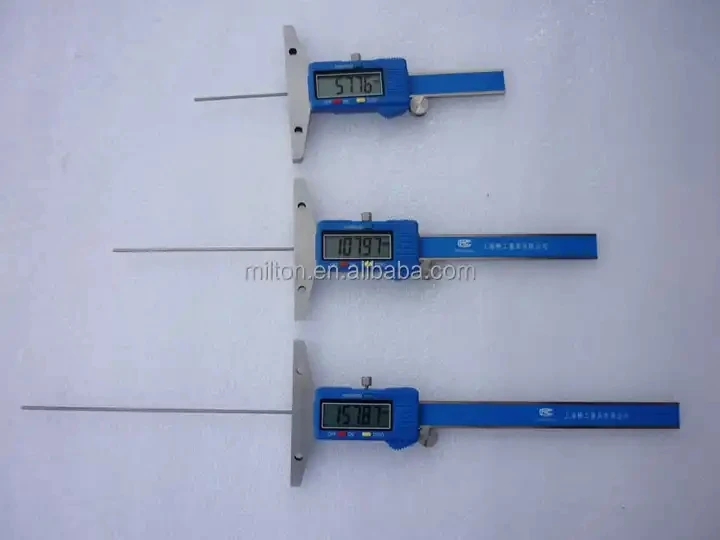 DIGITAL MICROMETER (4).jpg