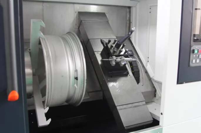 Heavy Duty Metal Alloy Wheel CNC Automatic Lathe Machine
