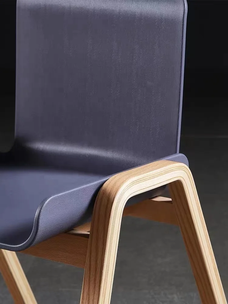 2021 new colorful stackable design plastic seat with beech leg coffee dining chair