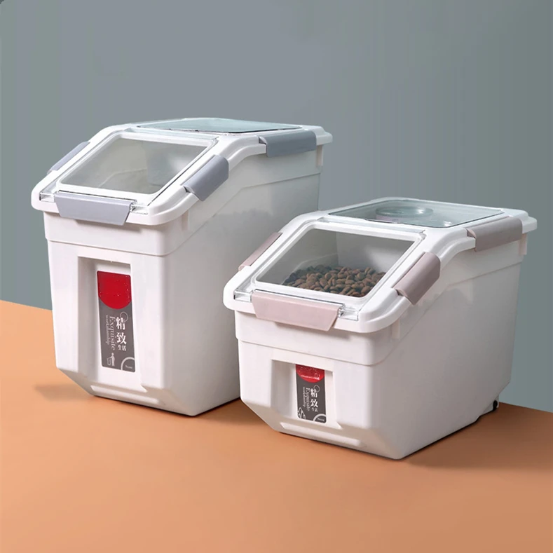 High Quality Dog Food Storage With Locking Lid Food Barrels With Measuring Cup Edge Smooth Plastic Pet Food Bucket