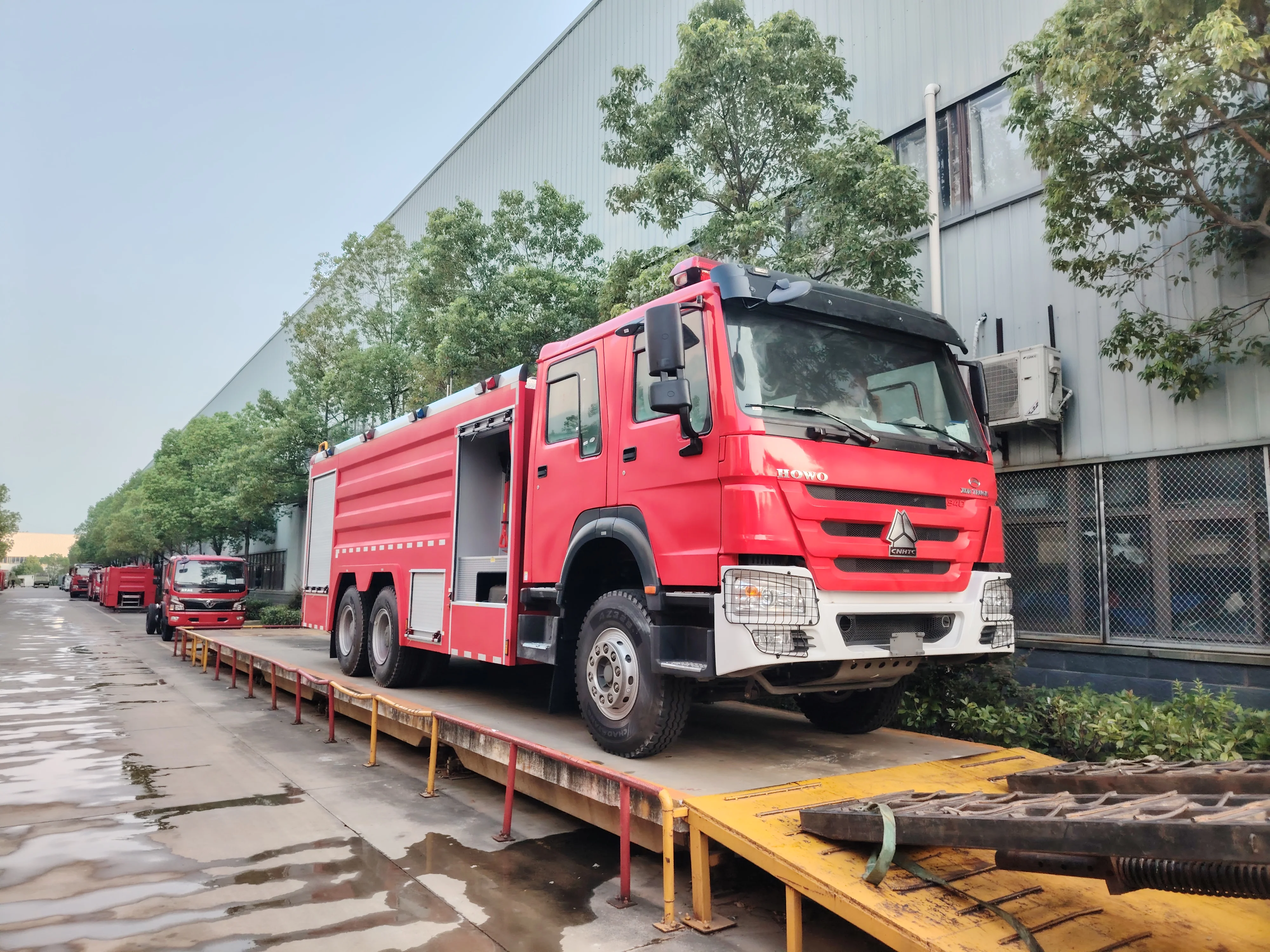 China CNHTC HOWO 16 tons with water tank foam fire truck Emergency rescue truck Suitable for fighting oil fires