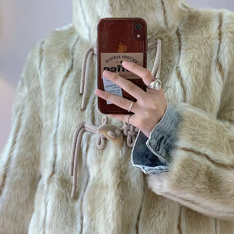 Customize Top Quality Ladies Winter Women Faux Fox Fur Jacket Short Coats Strip Faux Fox Fur Coat Outwear Fluffy Fur Coat